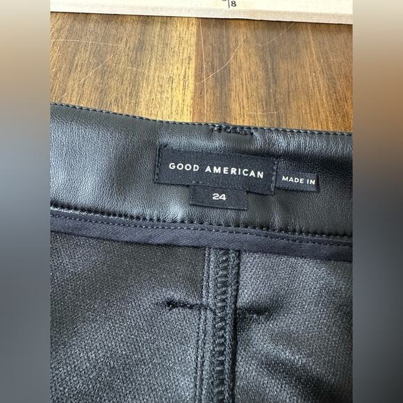 NWT Good American Faux Leather Slit Front Midi Skirt in Black Size 24 - Picture 6 of 8